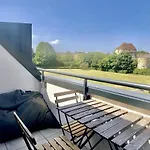 Vue Imprenable Sur Le Chateau De
