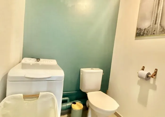 Vue Imprenable Sur Le Chateau De Caen