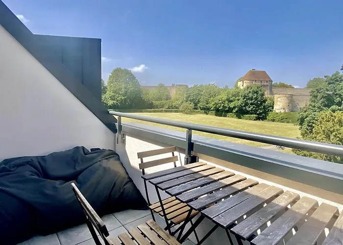 Vue Imprenable Sur Le Chateau De